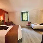 Logis La Chaumiere Hotel