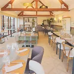 Logis La Chaumiere Hotel 3*