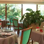 Logis La Chaumiere 3*