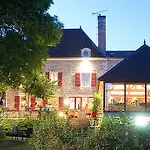 Logis La Chaumiere Hotel 3*