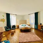 Hotel Logis La Chaumiere 3*