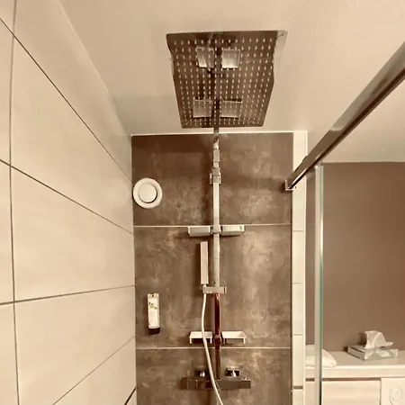 Logis La Chaumière Hotel 3*