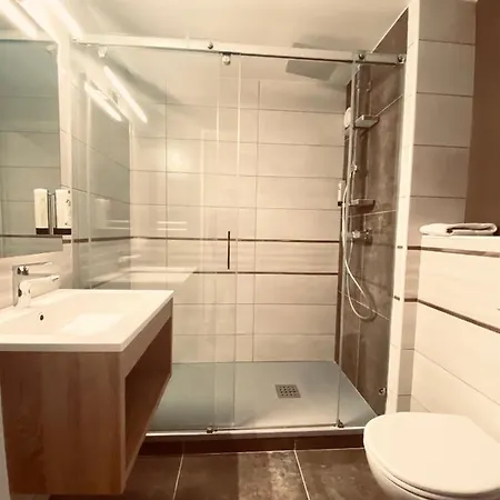 Logis La Chaumière 3* Arsonval