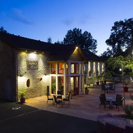 Logis La Chaumiere 호텔 3*