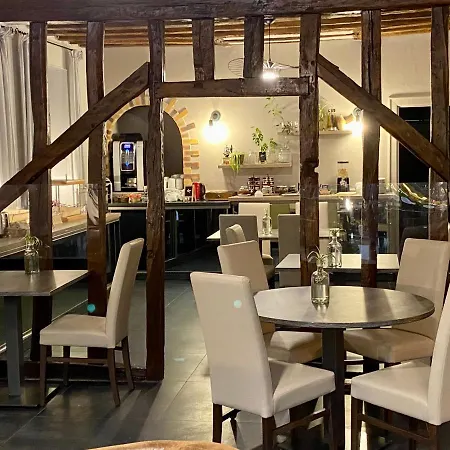 Logis La Chaumiere Hotel Arsonval