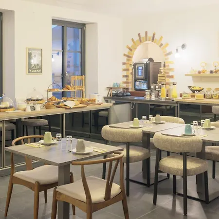 Hotel Logis La Chaumiere 3*