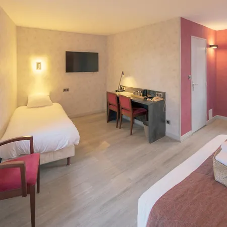 Hotel Logis La Chaumiere 3*