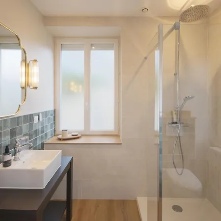 Logis La Chaumiere Hotel