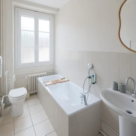 Logis La Chaumiere Hotel 3*