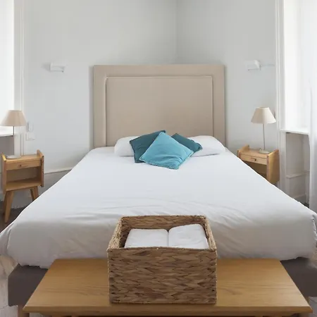 Logis La Chaumiere Hotel Arsonval