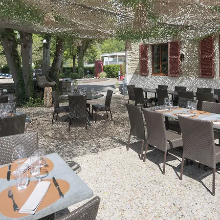 Logis La Chaumiere Arsonval