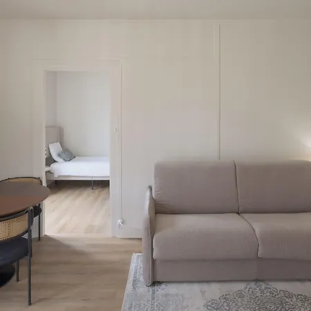Hotel Logis La Chaumiere 3*