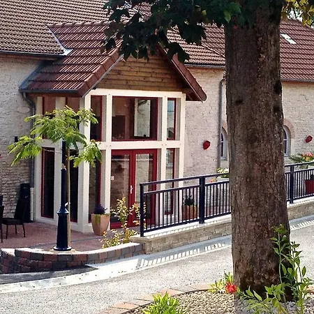 Logis La Chaumière Hotel Arsonval