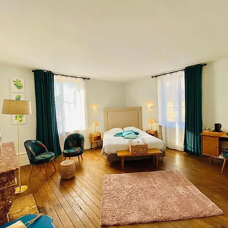 Hotel Logis La Chaumière 3*