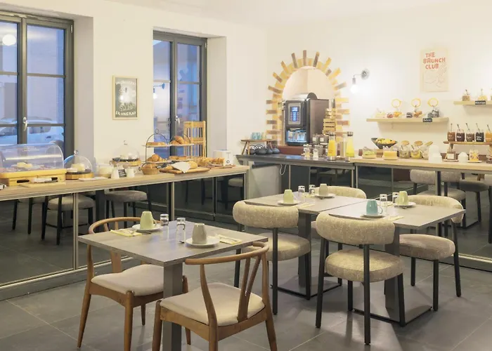 Hotel Logis La Chaumiere 3*